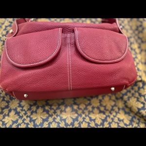 Maxx leather shoulder bag in warm tone red
